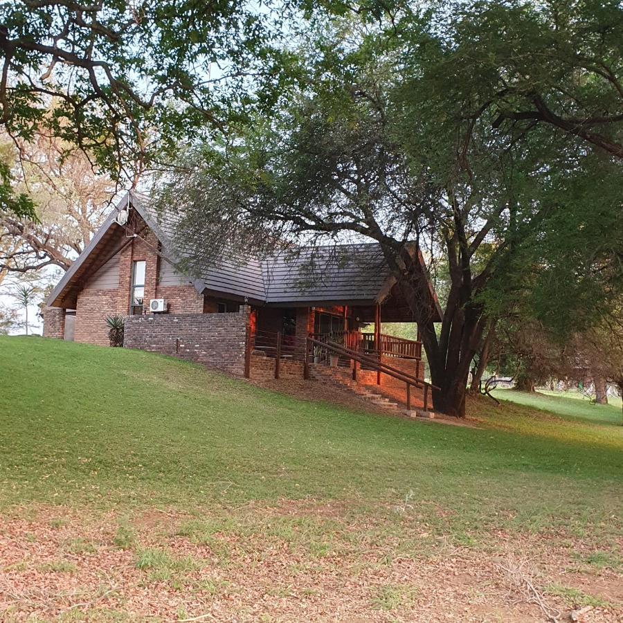 Ekuthuleni River Front Chalets Maruleng Extérieur photo