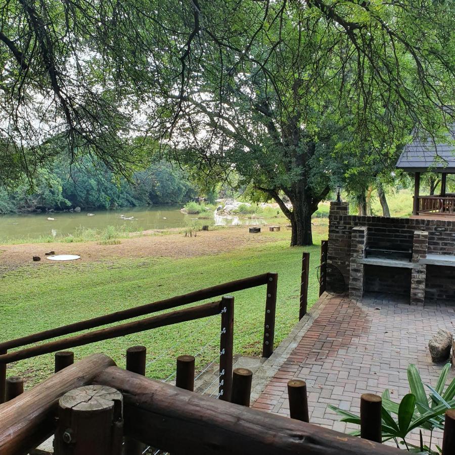 Ekuthuleni River Front Chalets Maruleng Extérieur photo