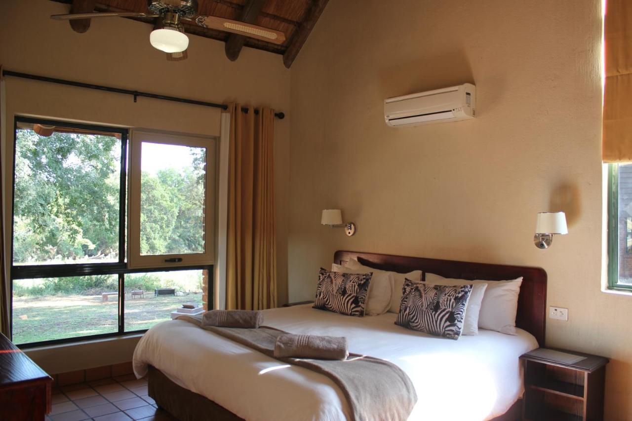 Ekuthuleni River Front Chalets Maruleng Extérieur photo