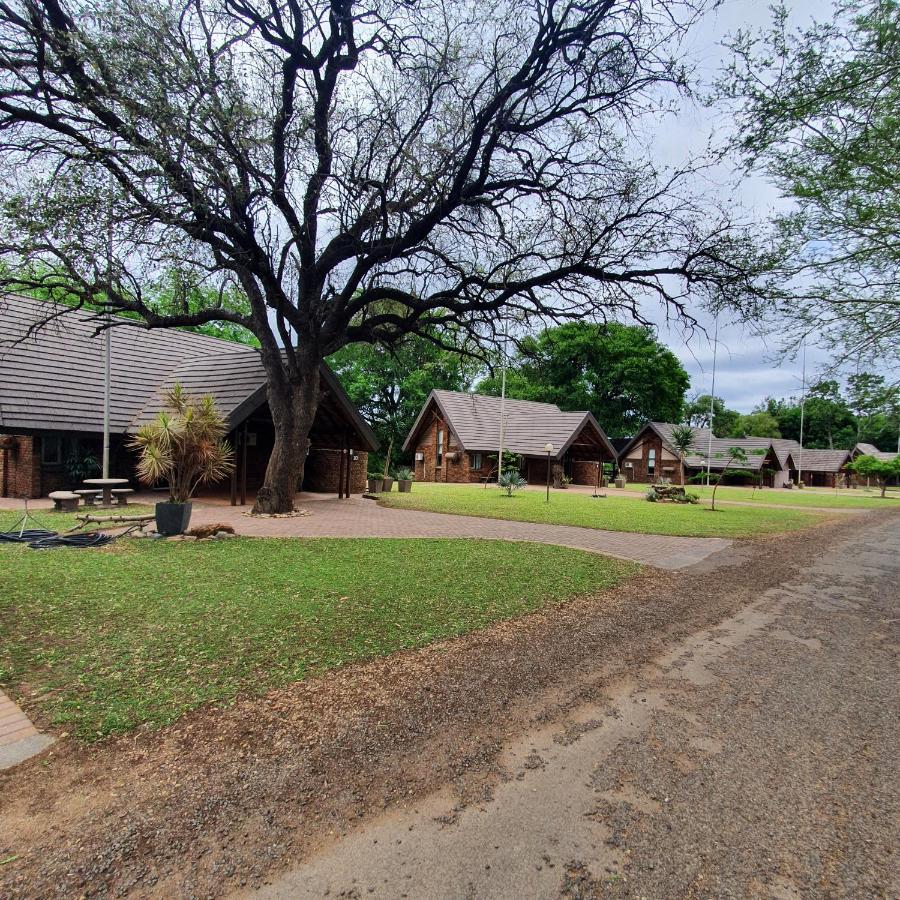 Ekuthuleni River Front Chalets Maruleng Extérieur photo
